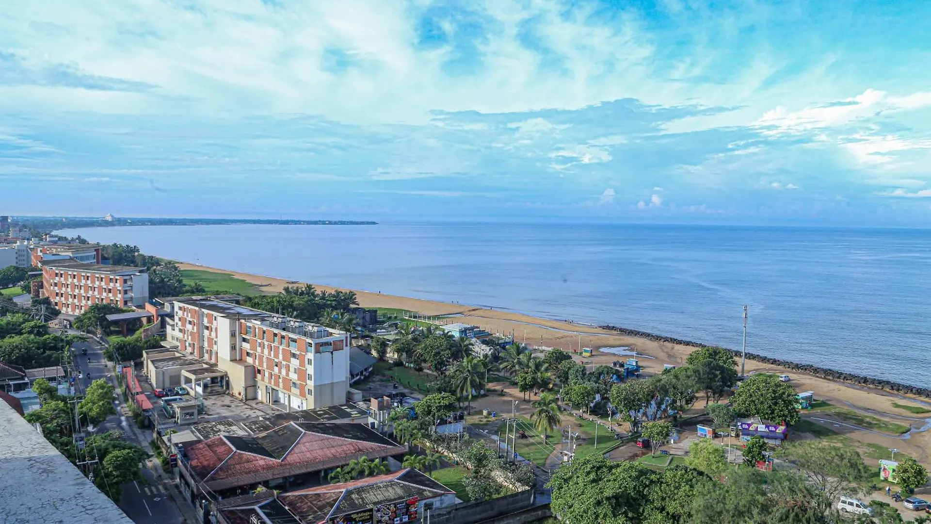 Ocean Breeze Studio Apartment Negombo