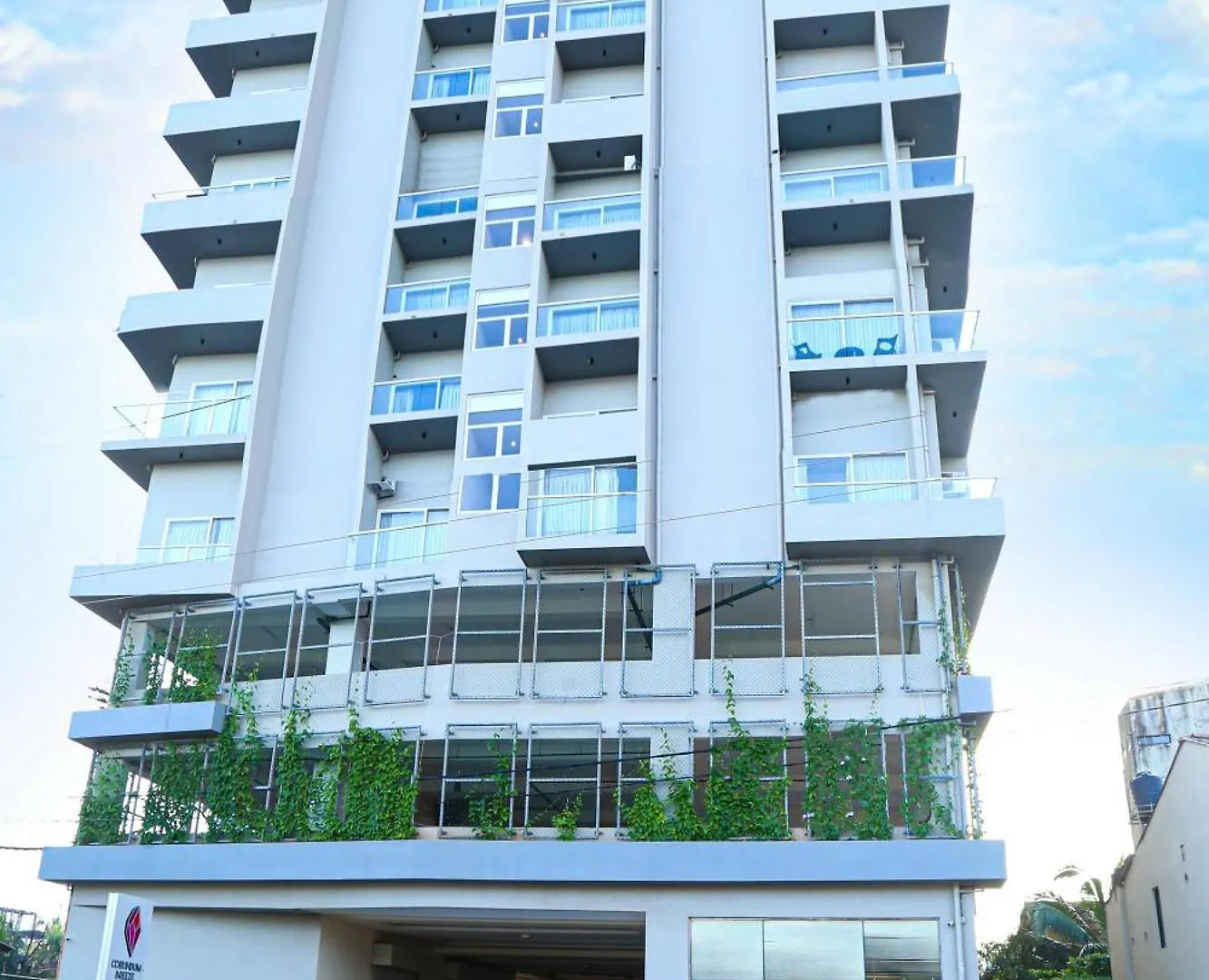 Ocean Breeze Studio Apartment Negombo 0*,
